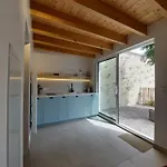 A La Vie, A La Mer. Дом отдыха