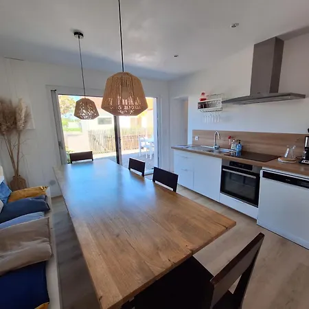 度假居 A La Vie, A La Mer. *